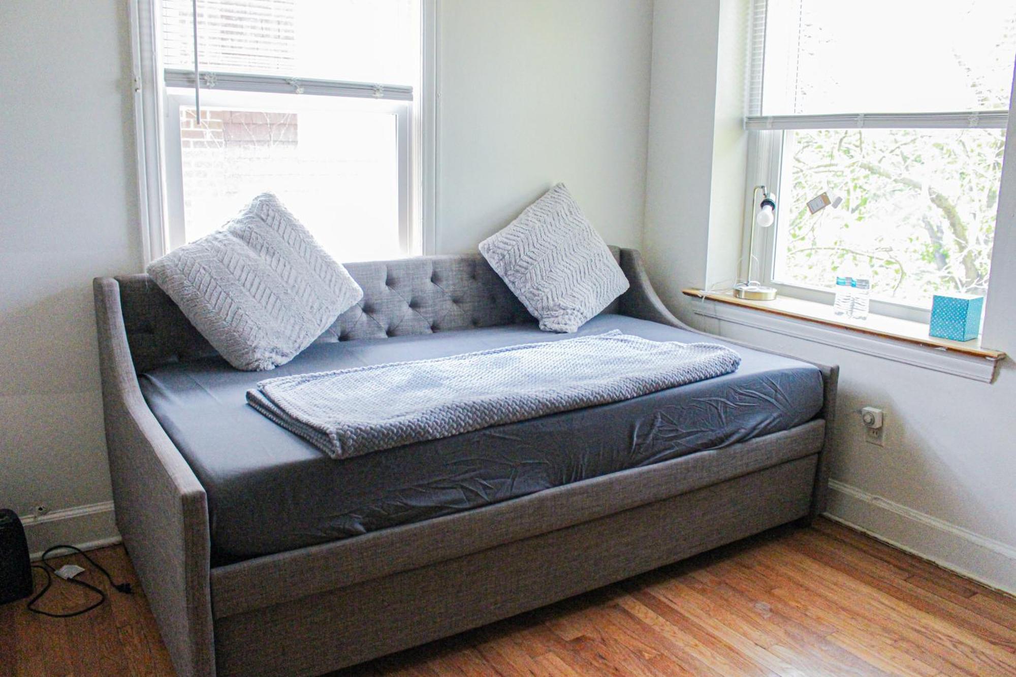 Master Bedroom In Home Away From Home Detroit Buitenkant foto